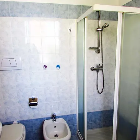 לינה וארוחת בוקר Aliseo 3*